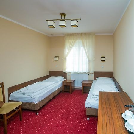 Hotel Grant Leszno  Εξωτερικό φωτογραφία