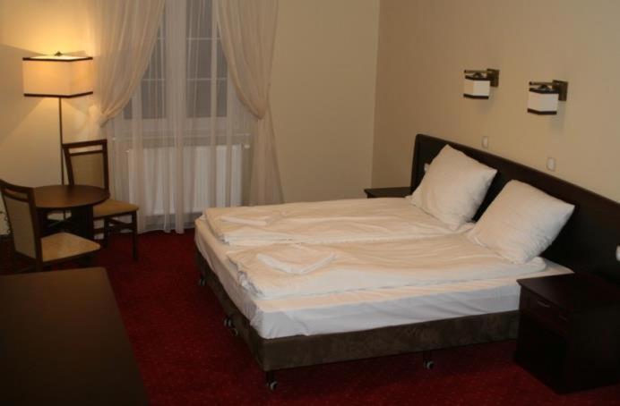 Hotel Grant Leszno  Δωμάτιο φωτογραφία