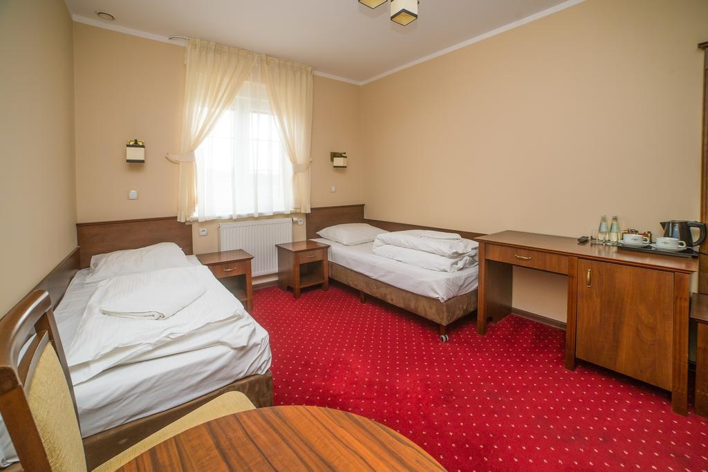Hotel Grant Leszno  Εξωτερικό φωτογραφία