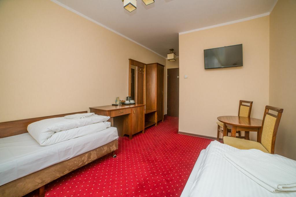 Hotel Grant Leszno  Εξωτερικό φωτογραφία